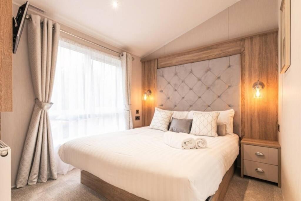 Brians Lodge With Hot Tub ポックリントン エクステリア 写真